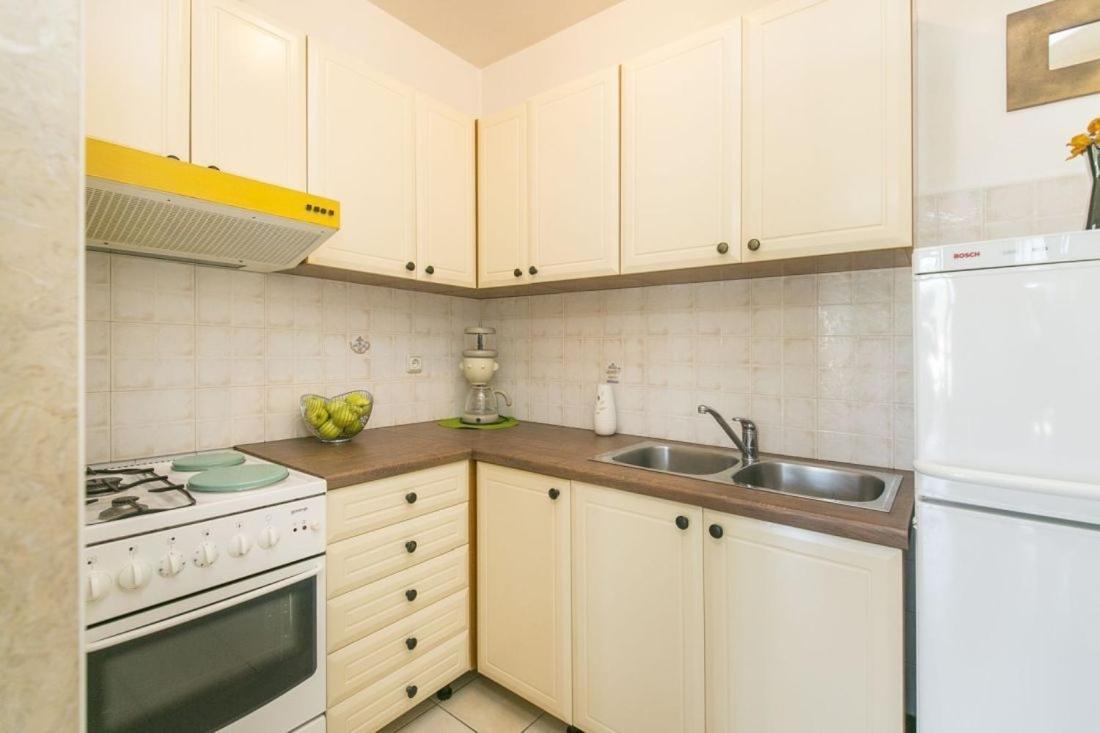 Apartments With Wifi Rabac, Labin - 17261 외부 사진