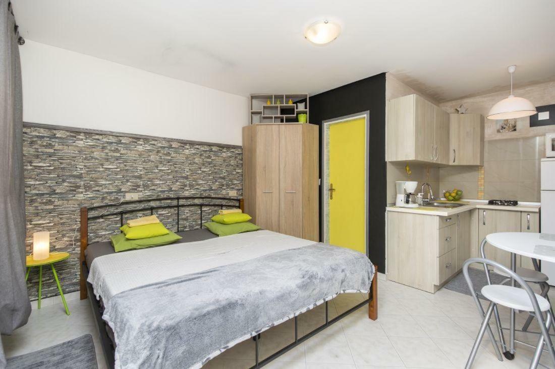 Apartments With Wifi Rabac, Labin - 17261 외부 사진